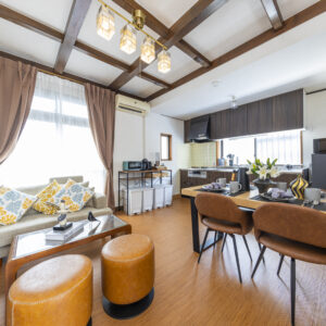 Spacious 4BR House — 8Beds, 2 Baths, 20+mins Train to Shinjuku
