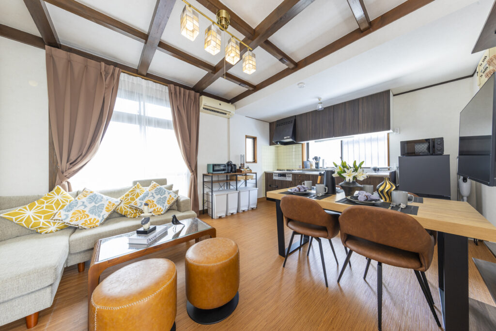 Potential Net 7% Return》Shinjuku 20+mins Train/4Bdrm, 2Bth, 8beds