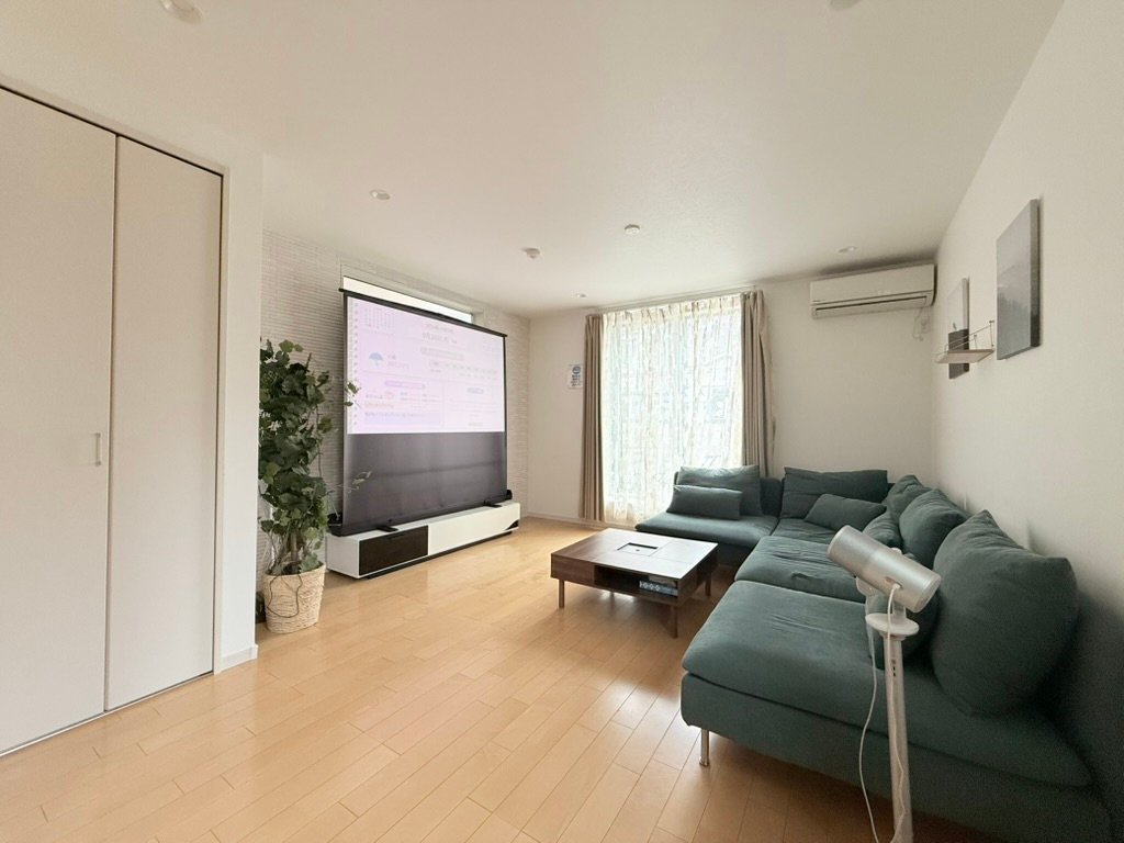 Luxury 4-Bedroom Villa with Private Parking | 5 Minutes From Sasazuka Station