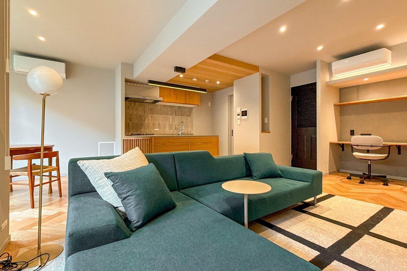 Ars Nakameguro Virtrete – Designer-Renovated 1LDK with Private Garden