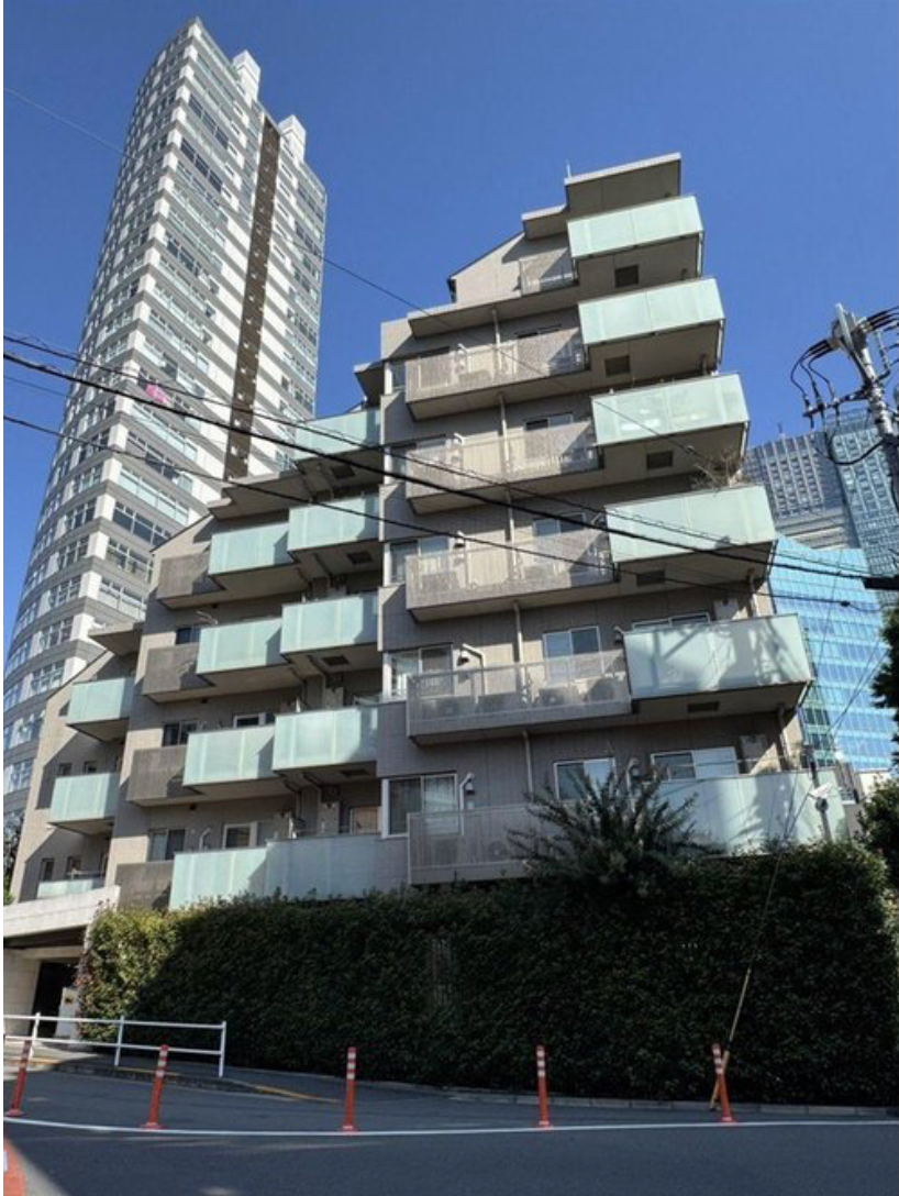 Open Residence Roppongi – Spacious 2LDK in Central Tokyo
